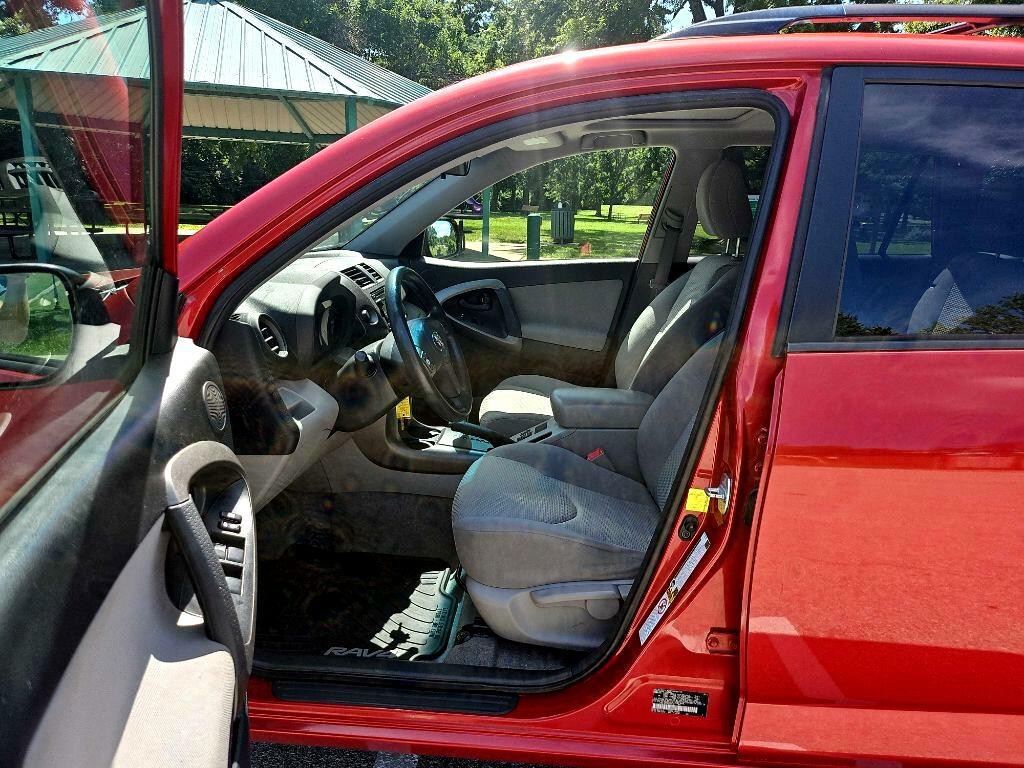 2012 Toyota Rav4 Image 10