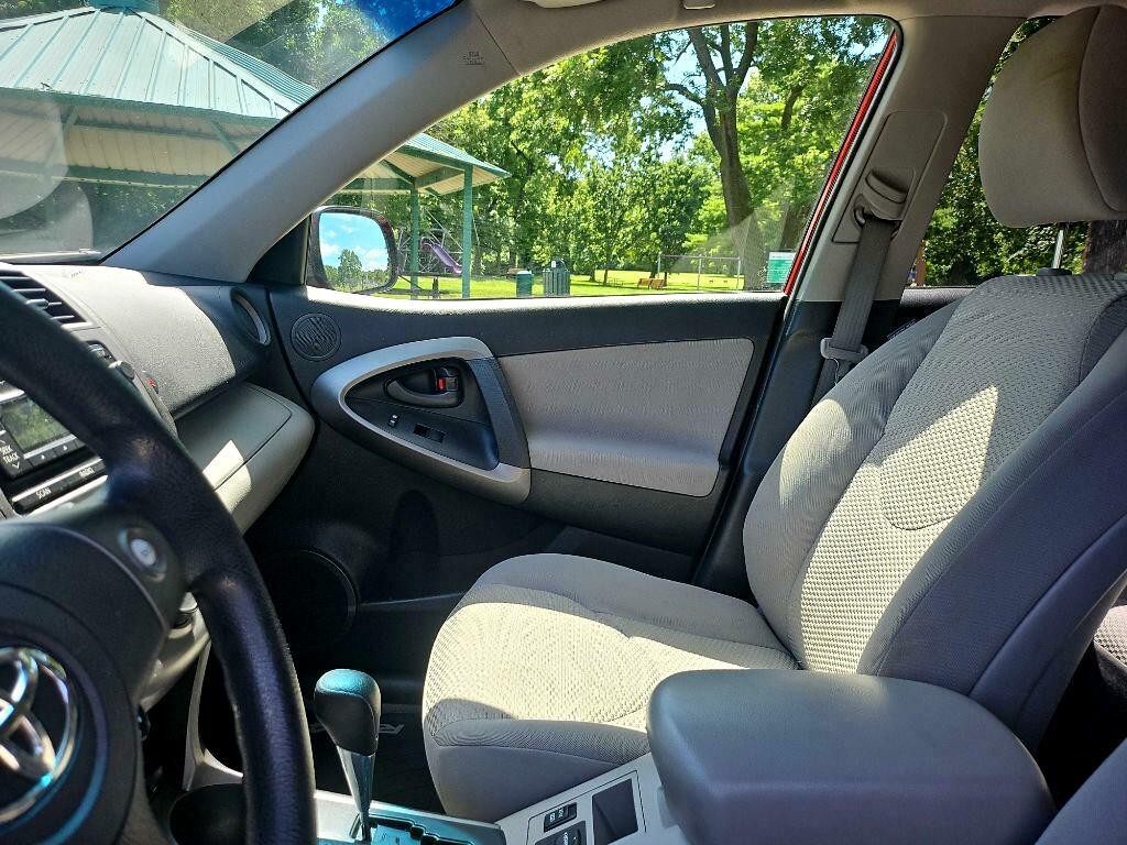 2012 Toyota Rav4 Image 12