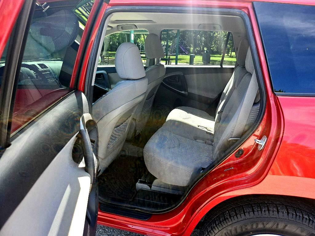 2012 Toyota Rav4 Image 25