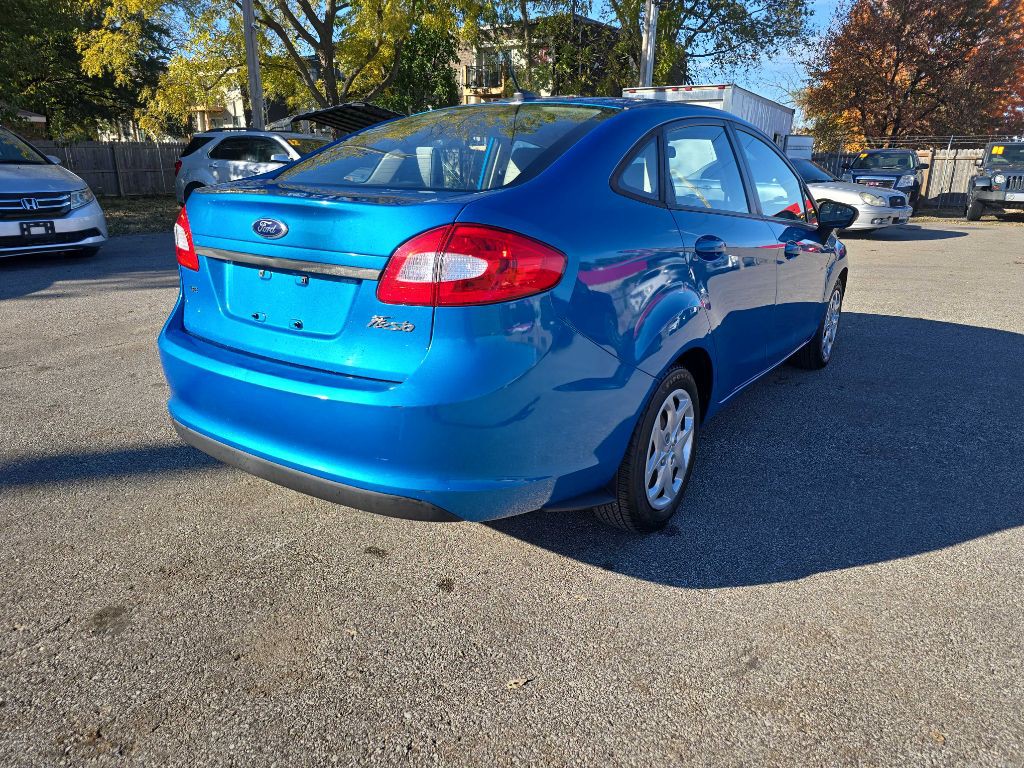 2013 Ford Fiesta Image 5