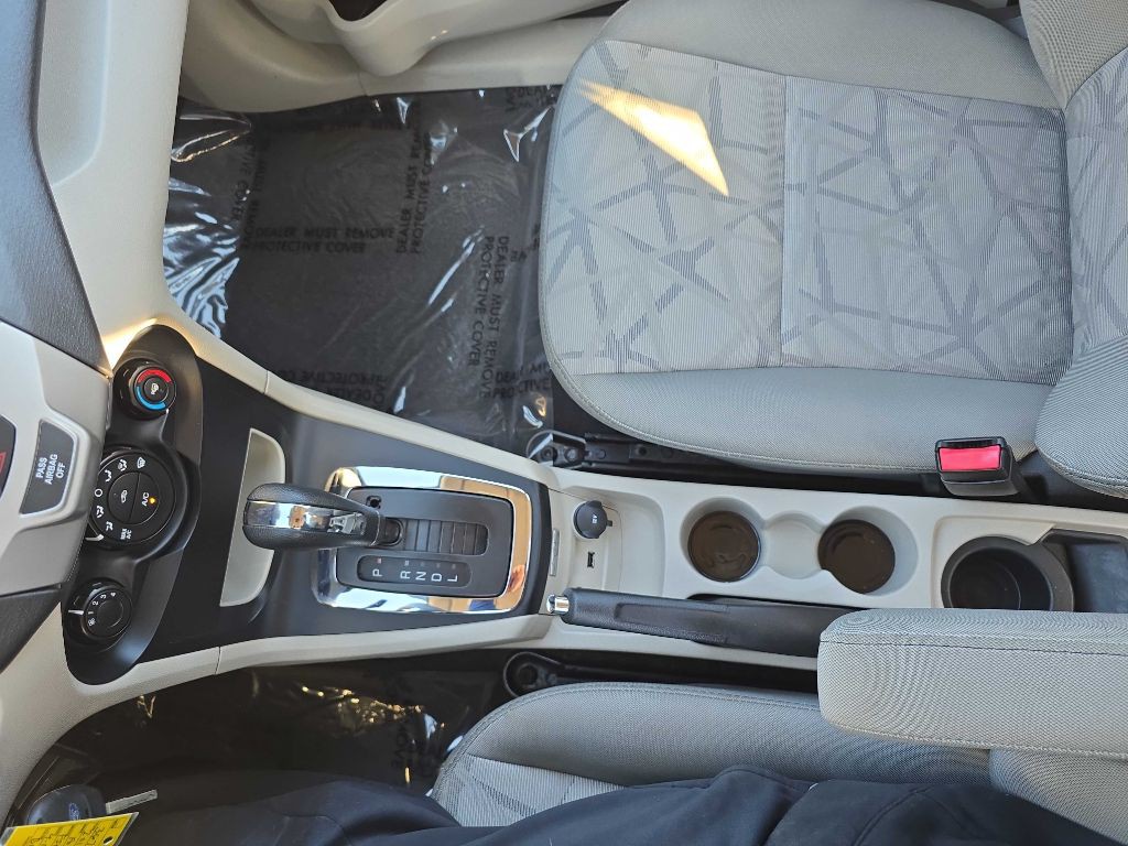 2013 Ford Fiesta Image 16