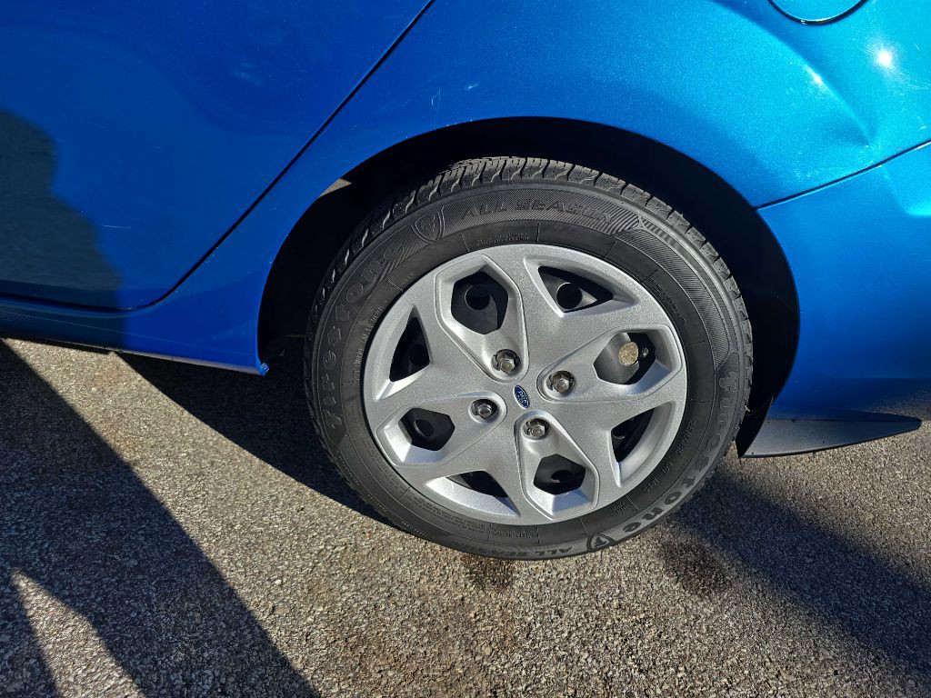 2013 Ford Fiesta Image 31