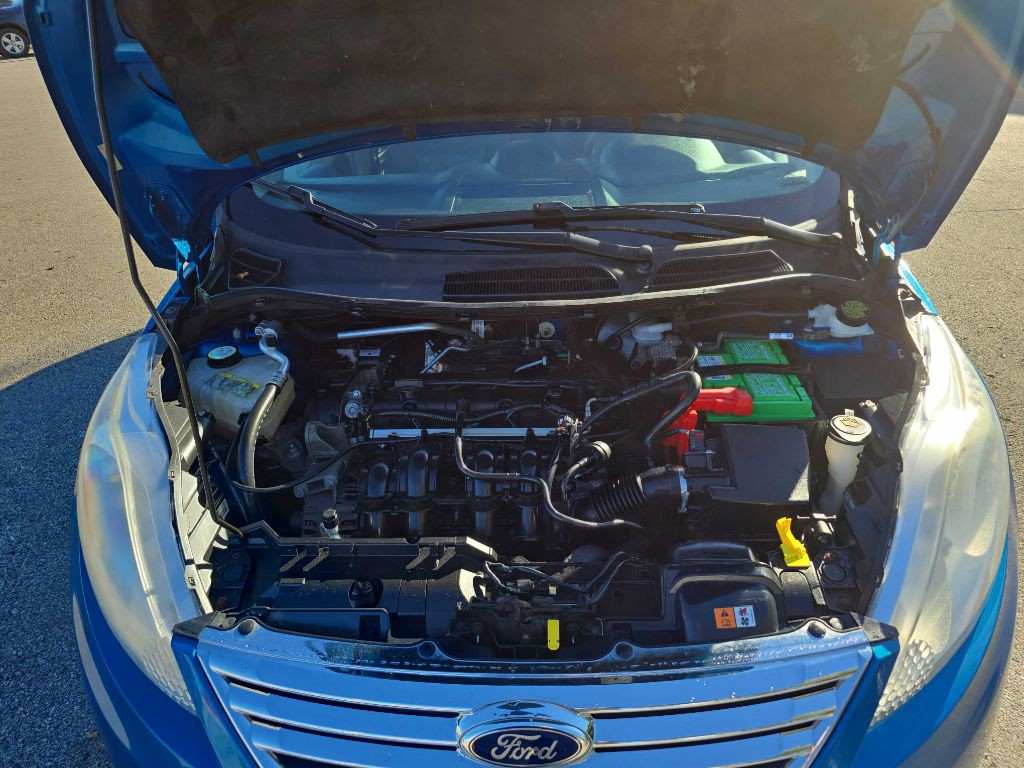 2013 Ford Fiesta Image 39