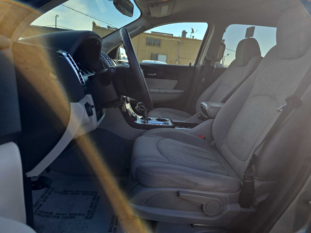 2009 GMC Acadia Image 11