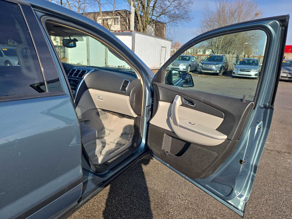 2009 GMC Acadia Image 18