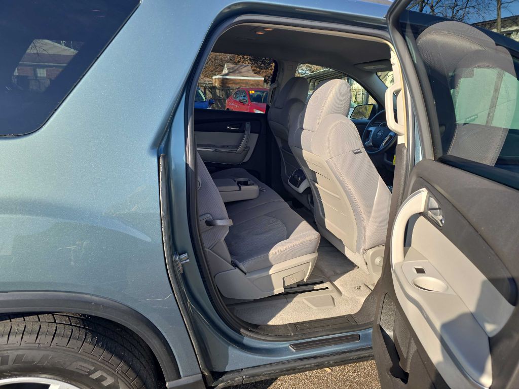 2009 GMC Acadia Image 28