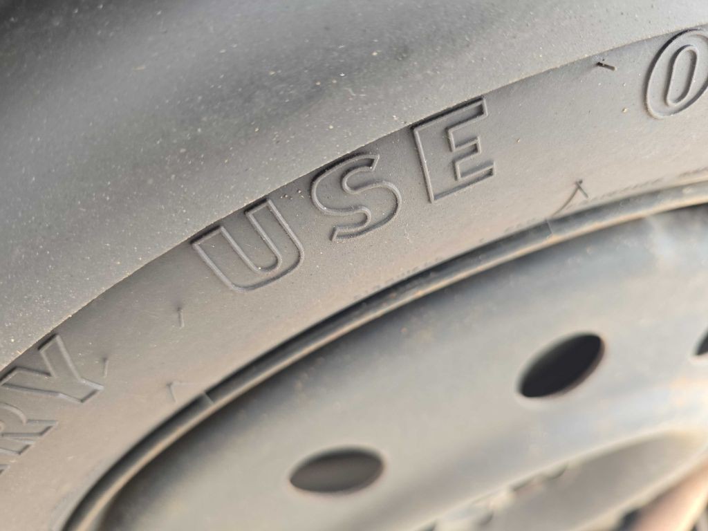 2009 GMC Acadia Image 32