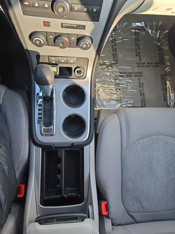 2009 GMC Acadia Image 17