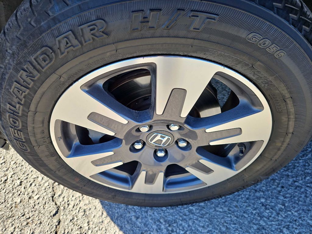 2017 Honda Ridgeline Image 9