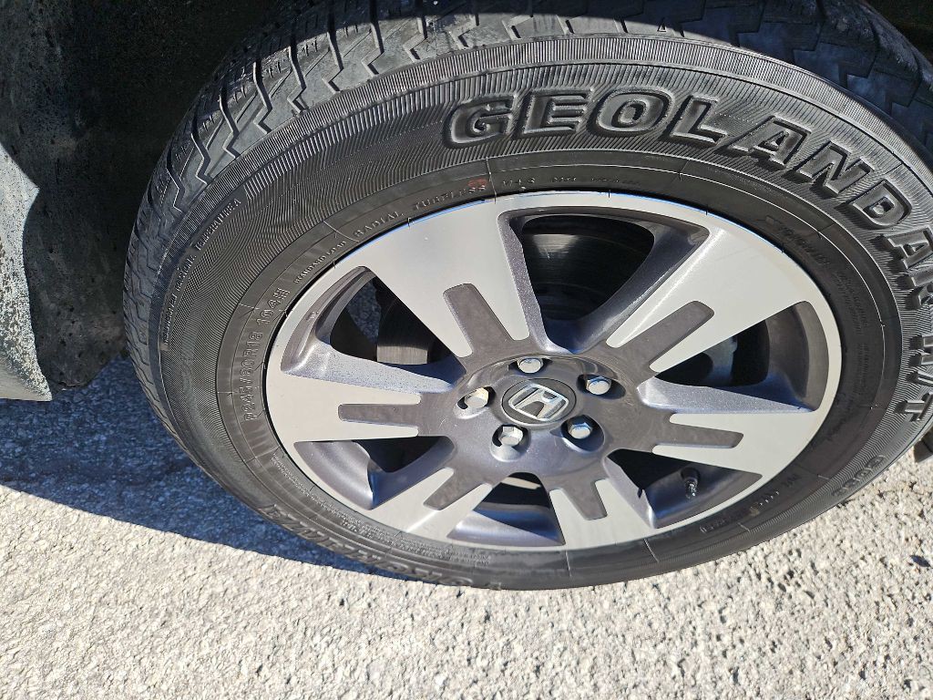 2017 Honda Ridgeline Image 16