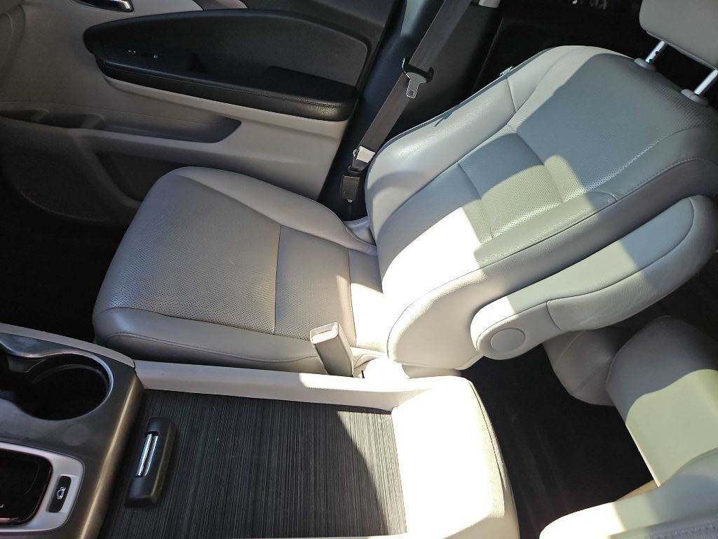 2017 Honda Ridgeline Image 23