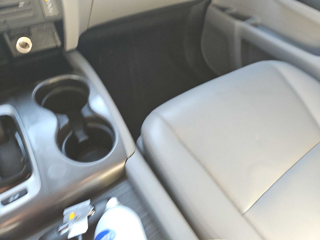 2017 Honda Ridgeline Image 28