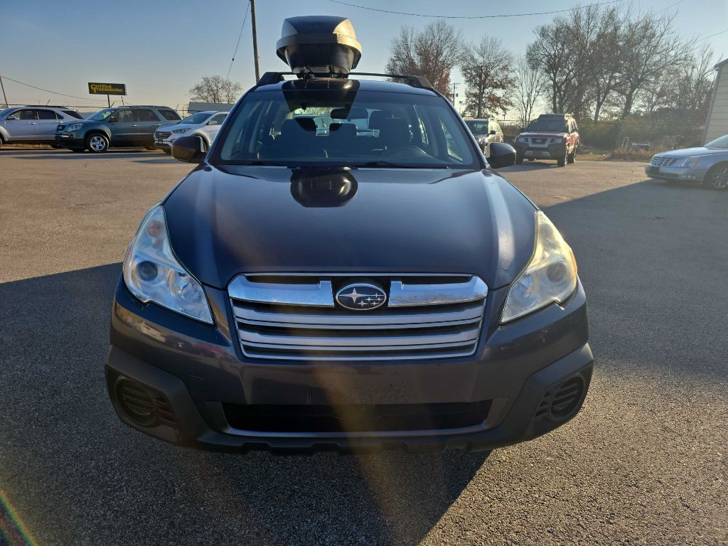 2013 Subaru Outback Image 2