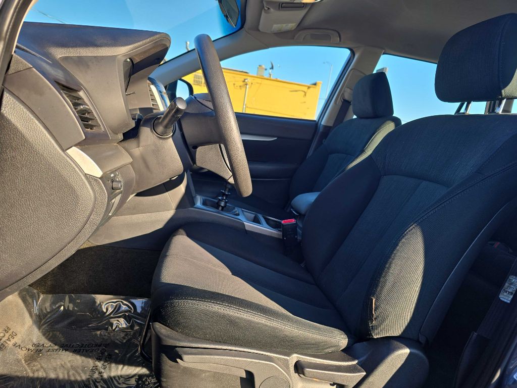 2013 Subaru Outback Image 12