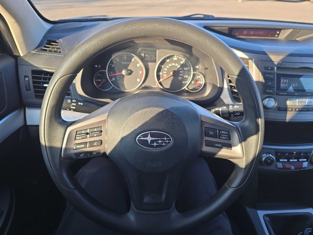 2013 Subaru Outback Image 15