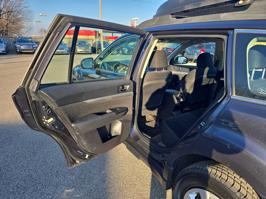 2013 Subaru Outback Image 23