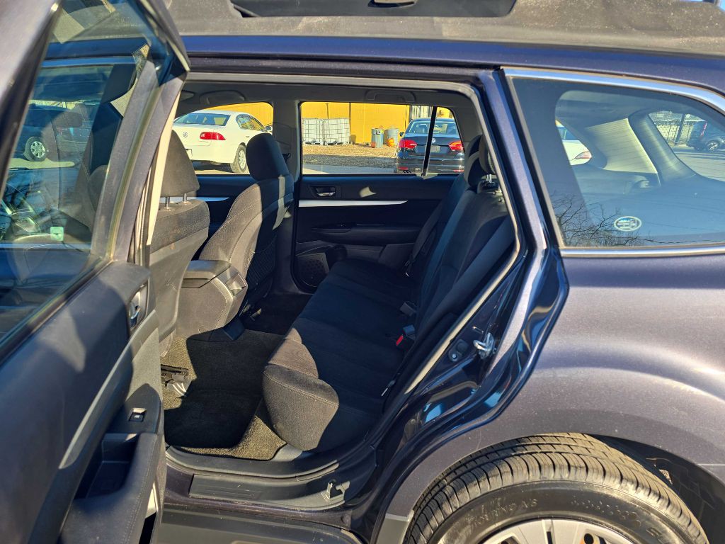 2013 Subaru Outback Image 24