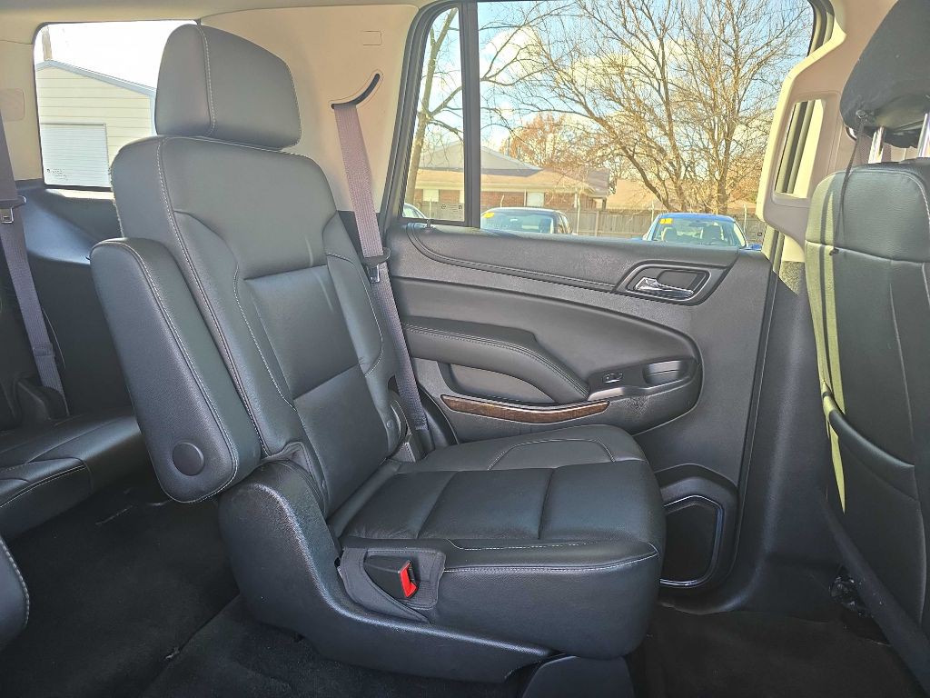 2017 Chevrolet Tahoe Image 32