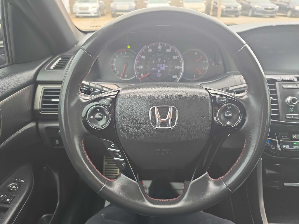 2017 Honda Accord Image 14