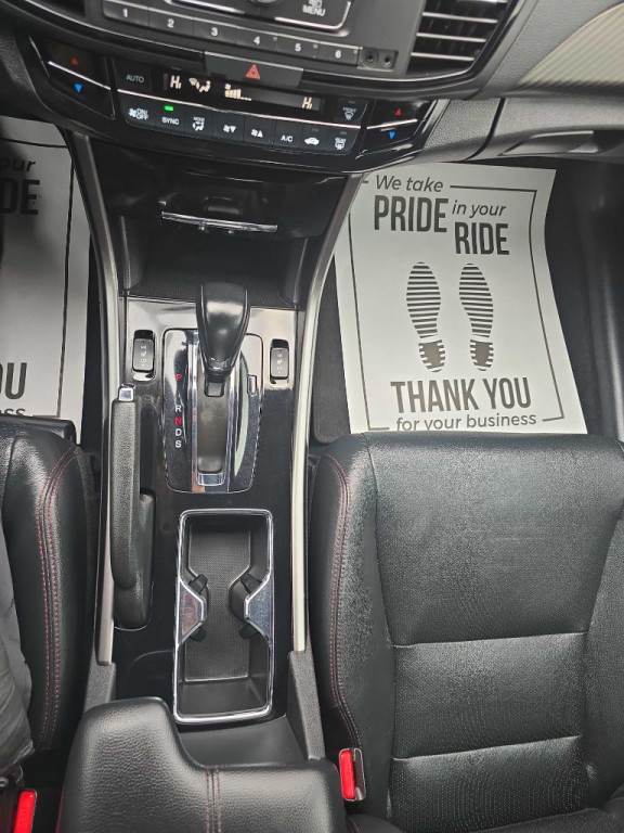 2017 Honda Accord Image 17