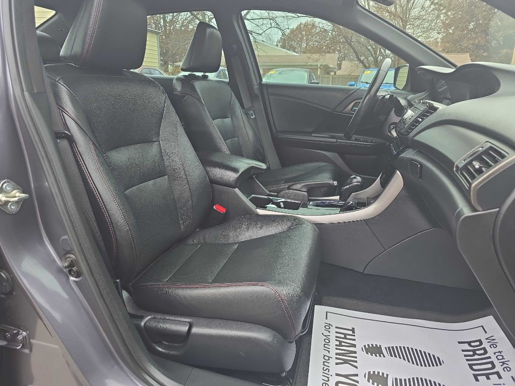 2017 Honda Accord Image 20