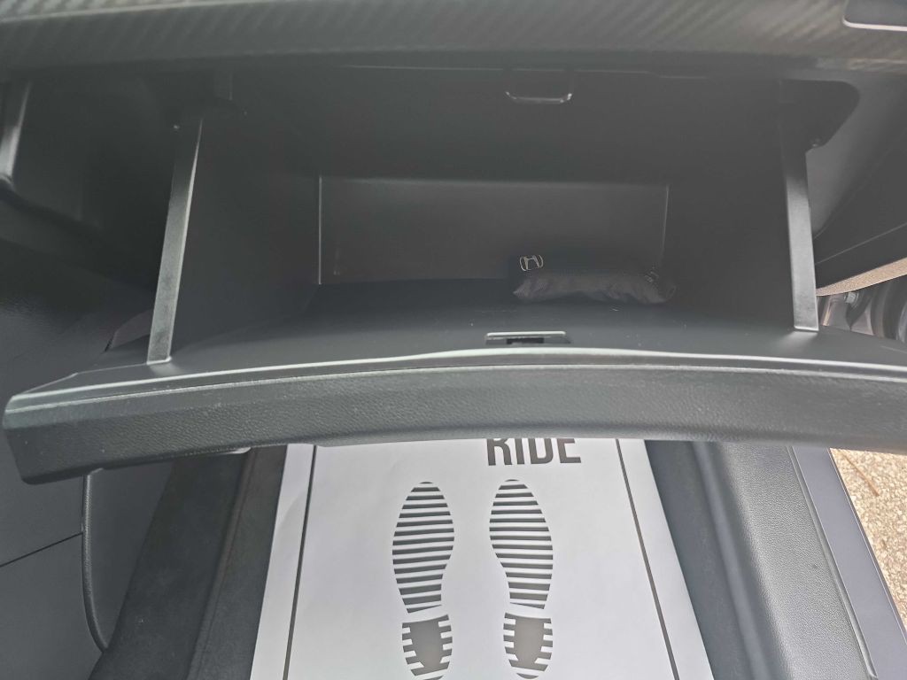 2017 Honda Accord Image 22