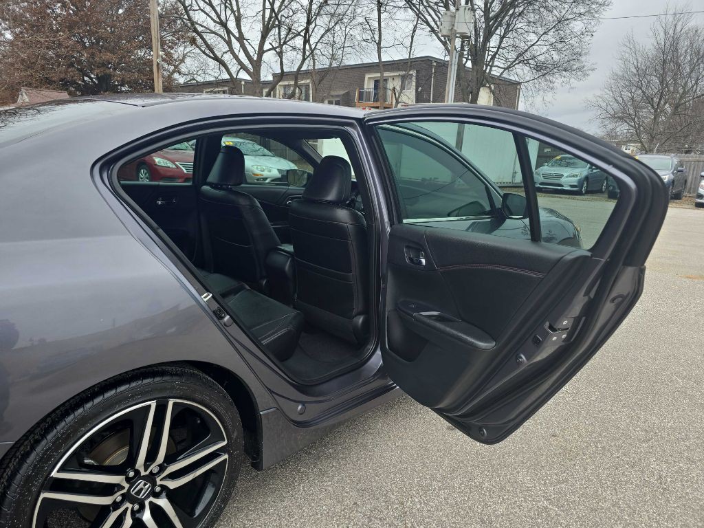 2017 Honda Accord Image 26