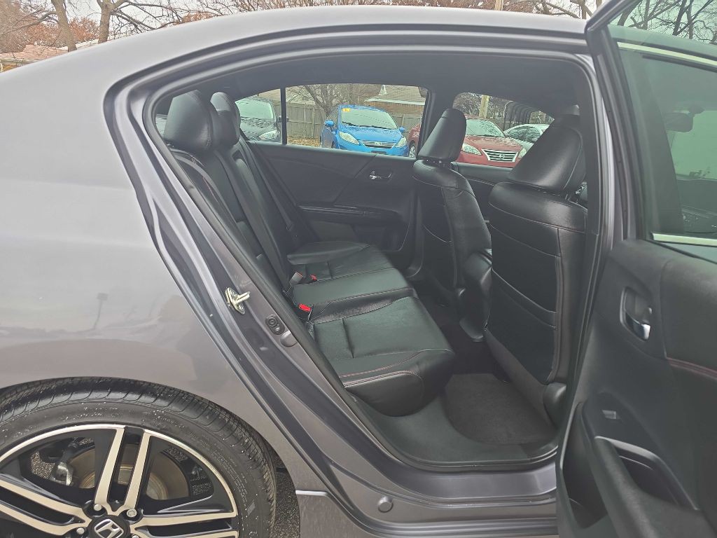 2017 Honda Accord Image 27