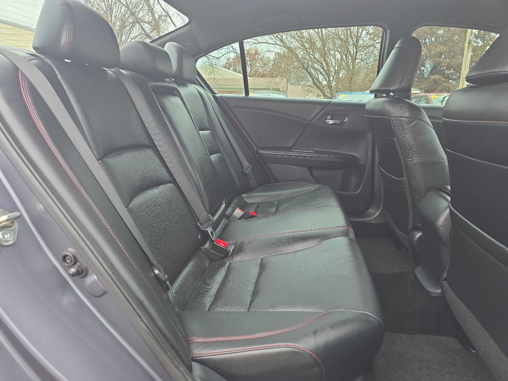 2017 Honda Accord Image 28