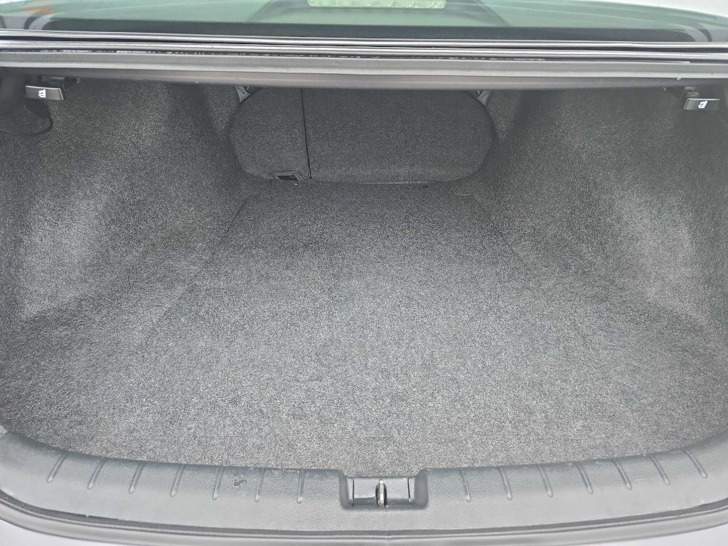 2017 Honda Accord Image 29