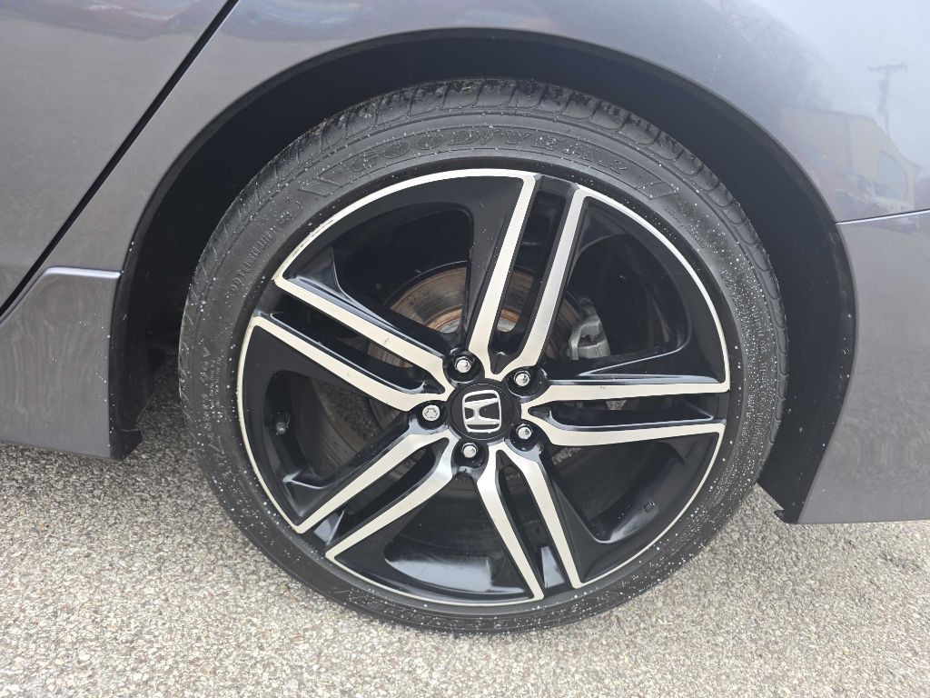 2017 Honda Accord Image 31