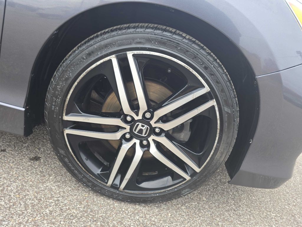 2017 Honda Accord Image 35