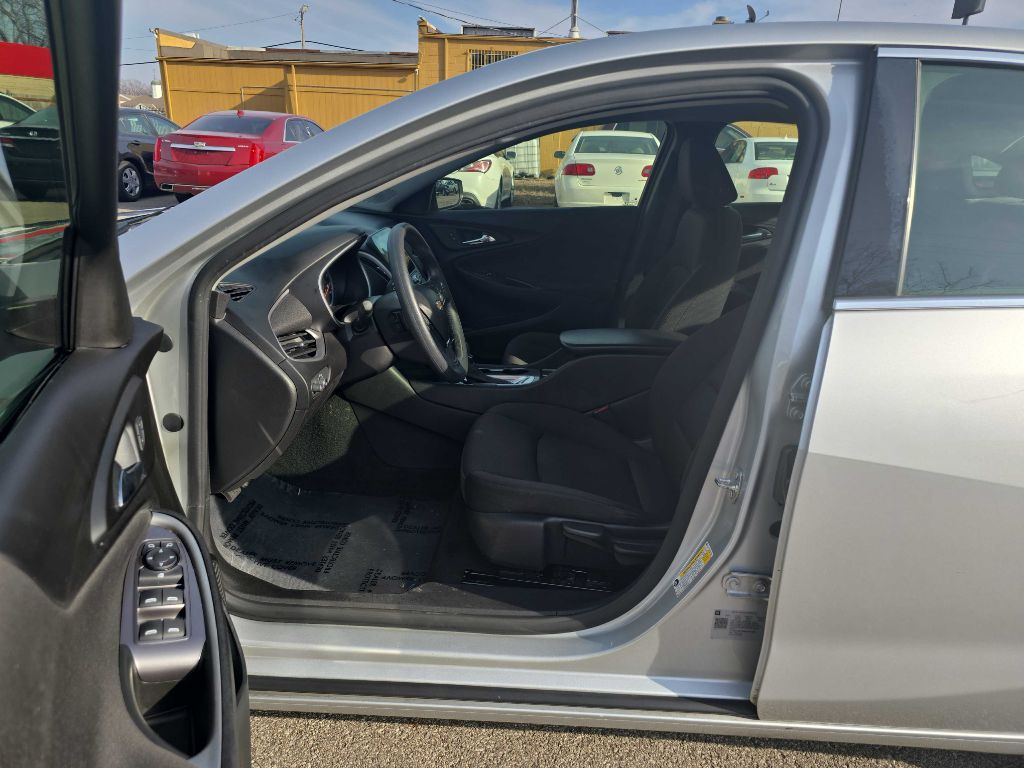 2021 Chevrolet Malibu Image 10