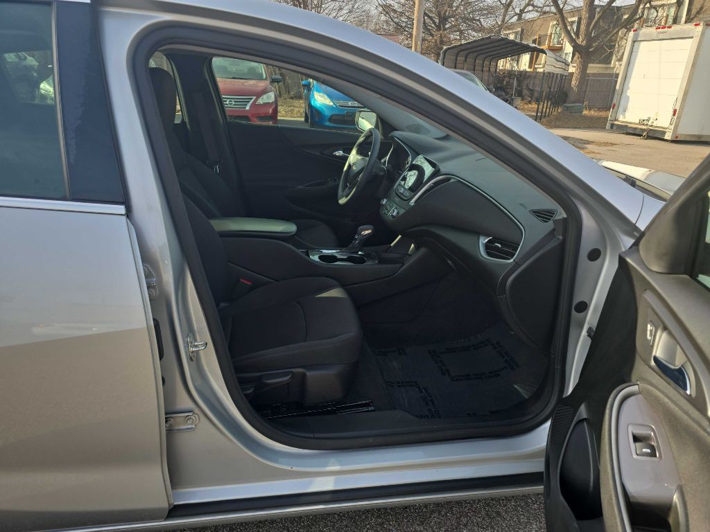 2021 Chevrolet Malibu Image 19