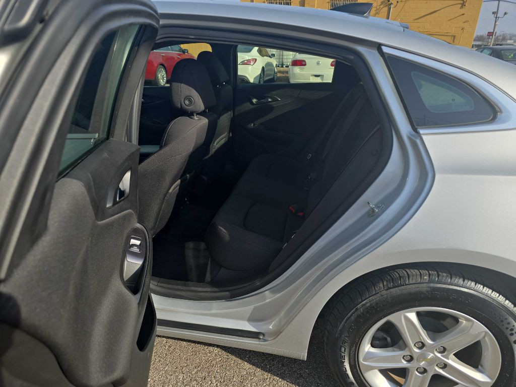 2021 Chevrolet Malibu Image 24