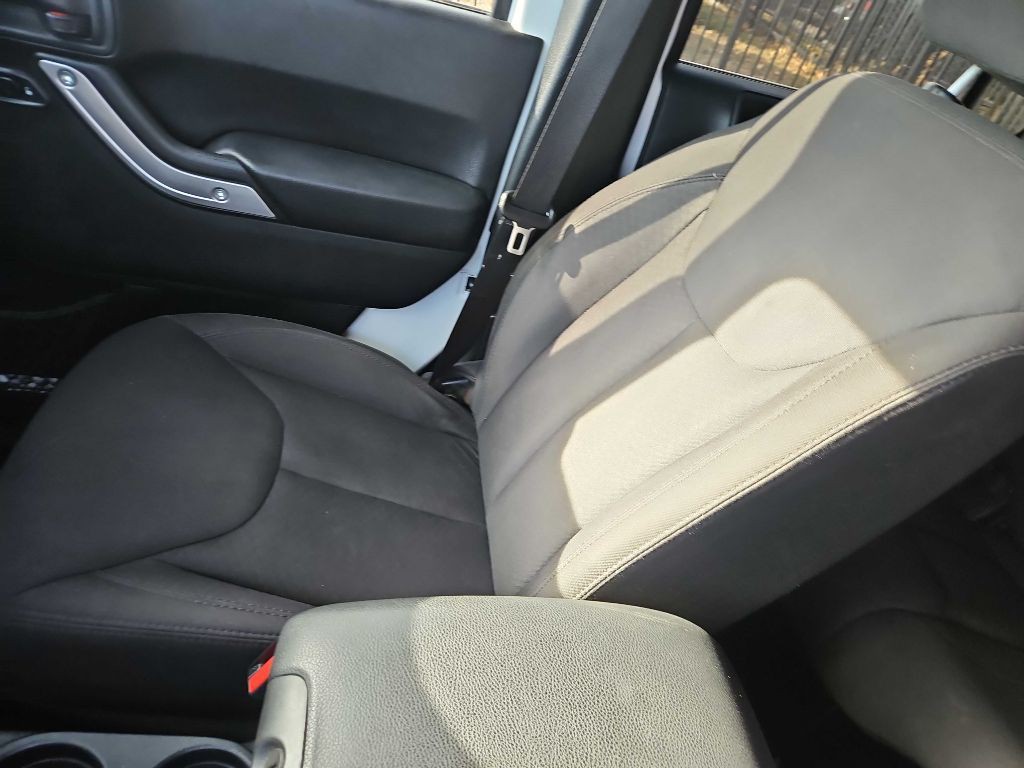 2015 Jeep Wrangler Unlimited Image 24
