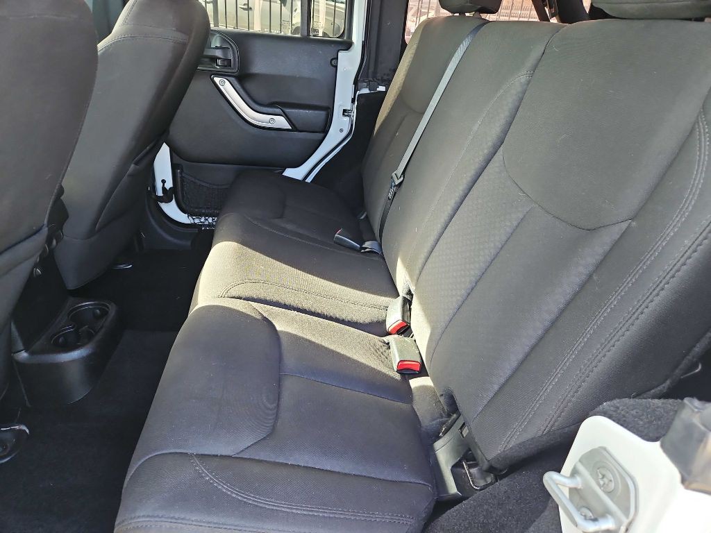 2015 Jeep Wrangler Unlimited Image 34