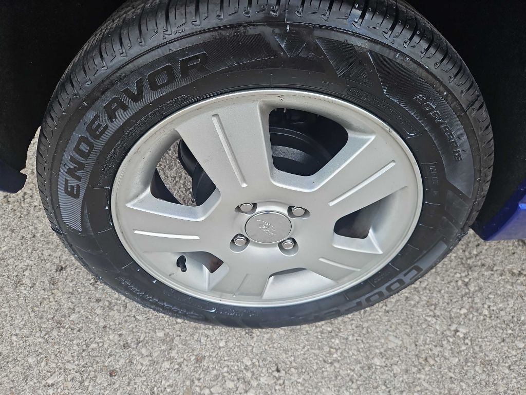 2006 Ford Focus Image 13