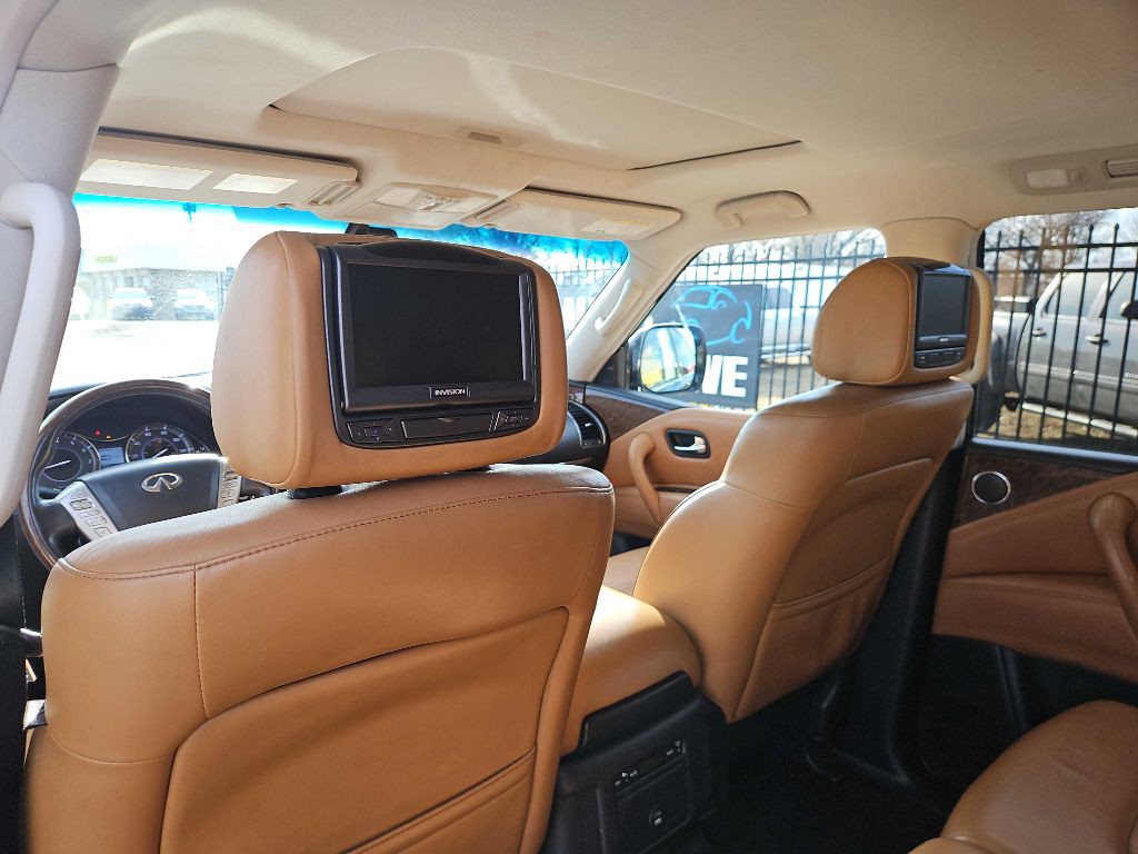 2016 INFINITI QX80 Image 35
