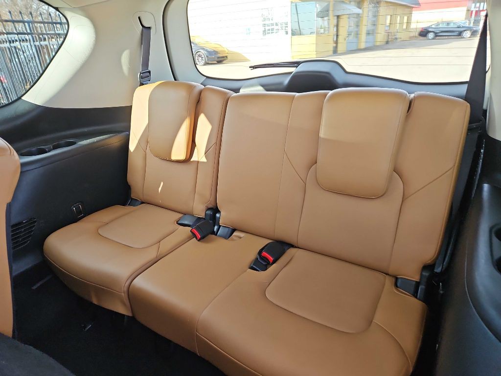 2016 INFINITI QX80 Image 37