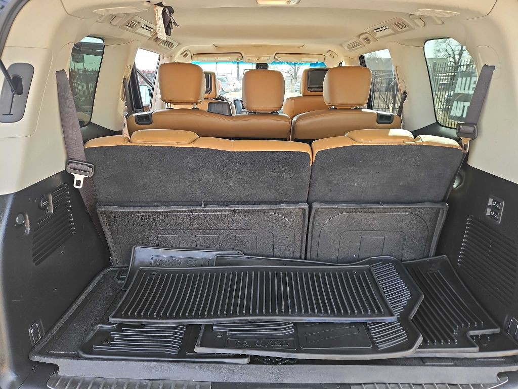2016 INFINITI QX80 Image 38