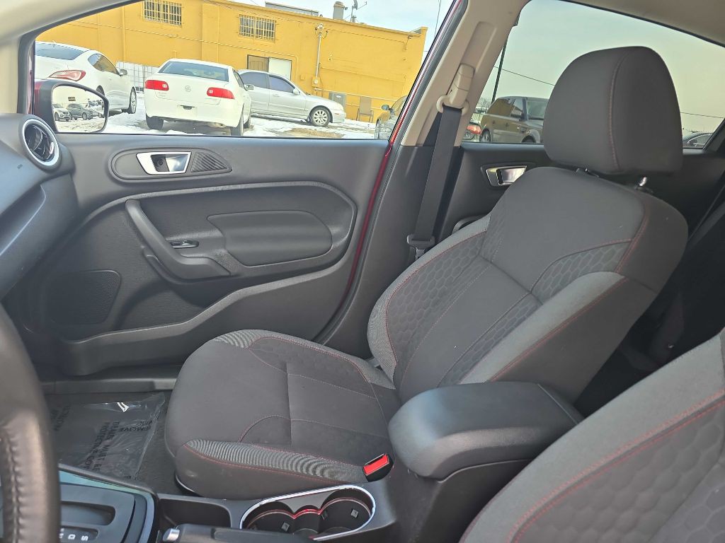 2014 Ford Fiesta Image 11