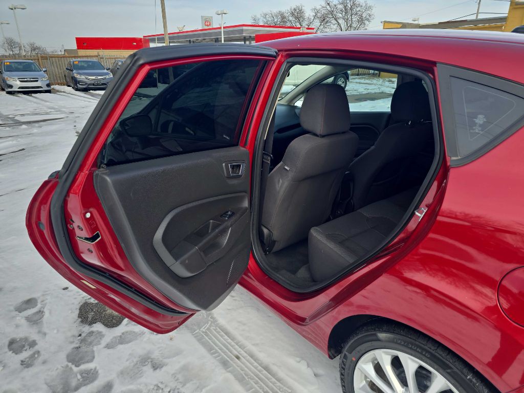 2014 Ford Fiesta Image 22