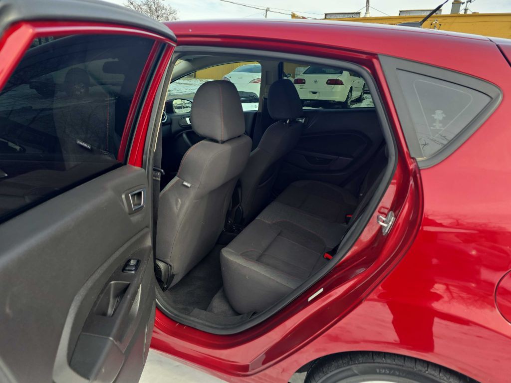 2014 Ford Fiesta Image 23