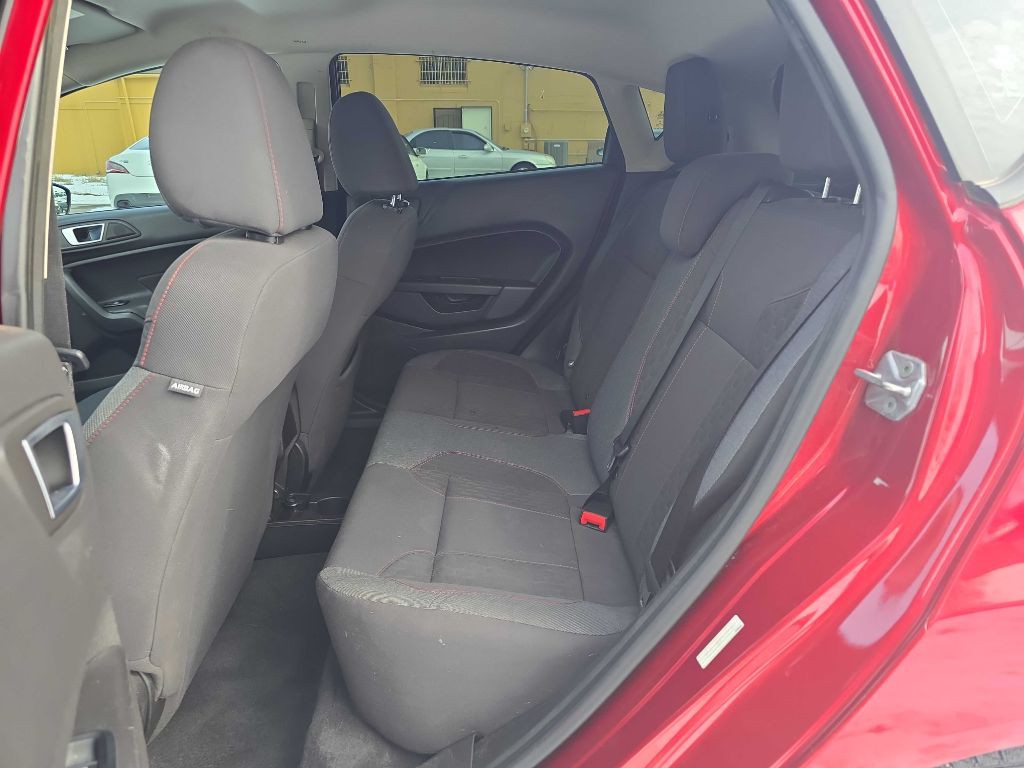 2014 Ford Fiesta Image 24