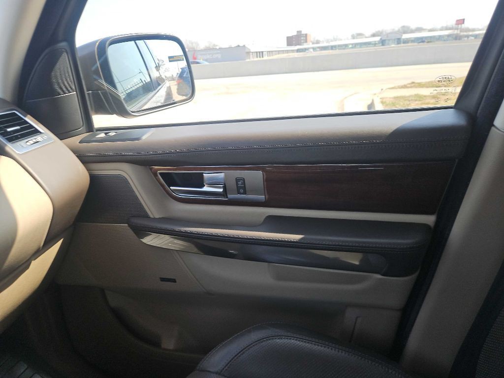 2010 Land Rover Range Rover Sport Image 22