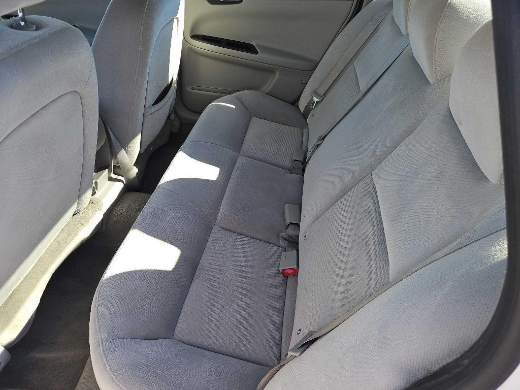 2007 Chevrolet Impala Image 28