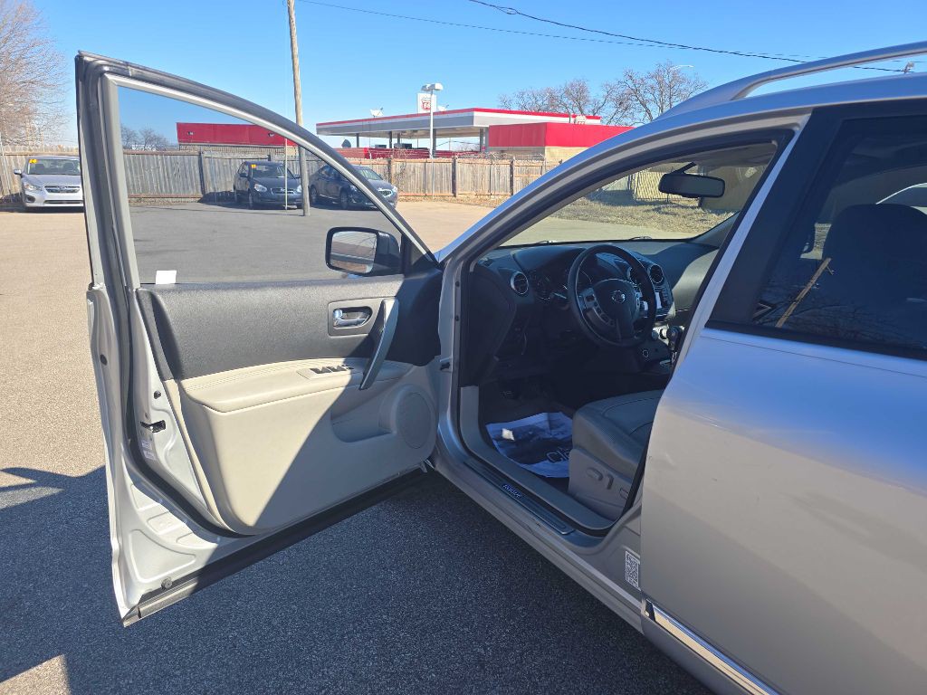 2012 Nissan Rogue Image 9