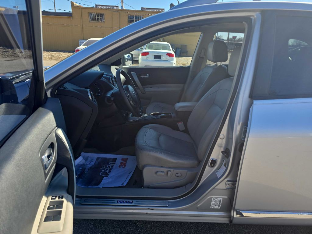 2012 Nissan Rogue Image 10