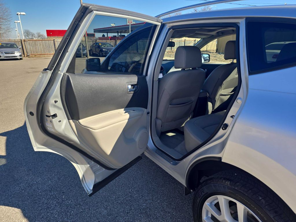 2012 Nissan Rogue Image 25